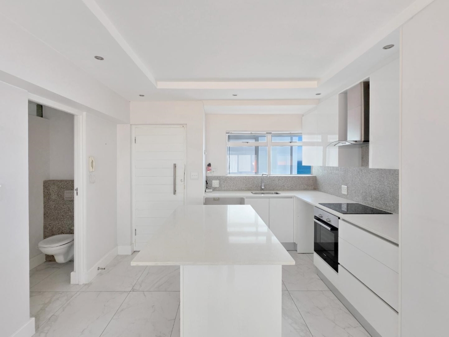 To Let 1 Bedroom Property for Rent in Sea Point Western Cape